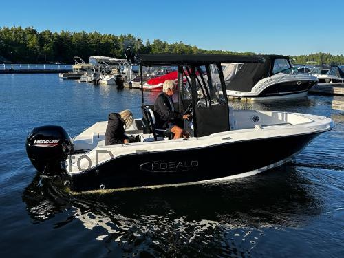 Robalo R180 Center Console ficha técnica y opiniones